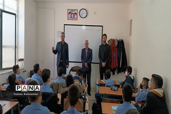 مراسم عزاداری به‌مناسبت شهادت حضرت فاطمه (س) در آموزشگاه نمونه دولتی مرتضوی