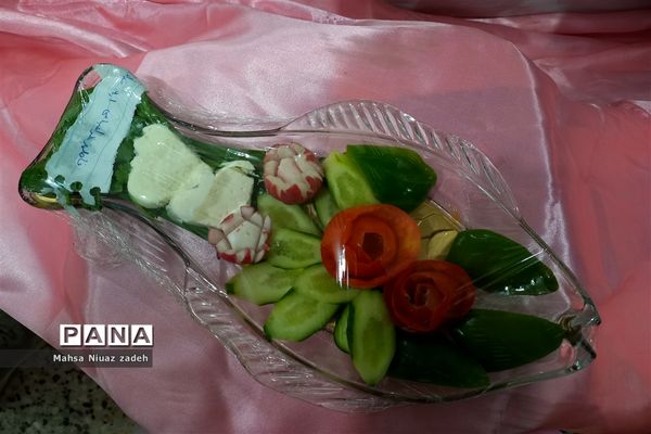 جشنواره صبحانه سالم در دبیرستان دکتر جواد حداد۲ ناحیه ۵