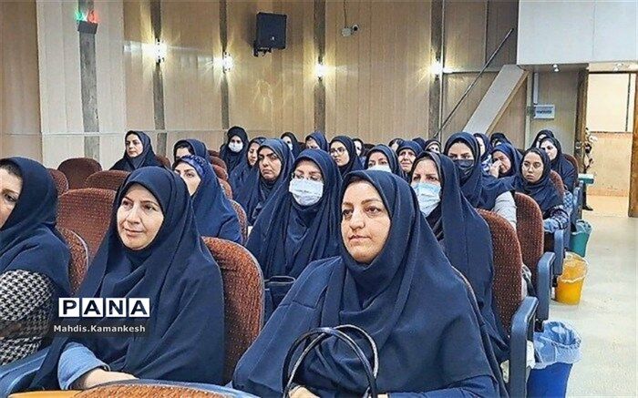 نشست تخصصی گروه‌های درسی در پاکدشت /فیلم