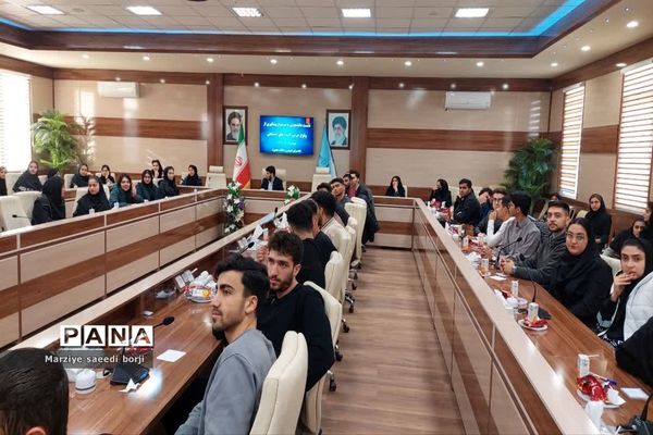 نشست صمیمی دانشجویان رشته حقوق با دادستان عمومی شهرستان بجنورد