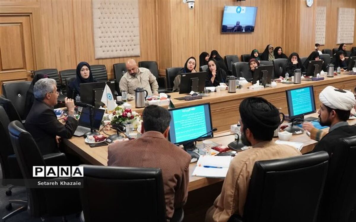 برگزاری دوره تربیت تسهیل‌گر کتابخوانی نوجوان با تاکید بر مسائل حوزه تخصصی ترویج کتابخوانی