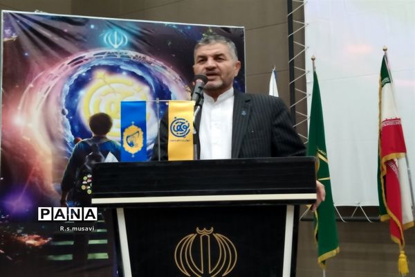 همایش نوجوانان دانش آموز با عنوان نو جهان در اردوگاه ۱۵ خرداد قم