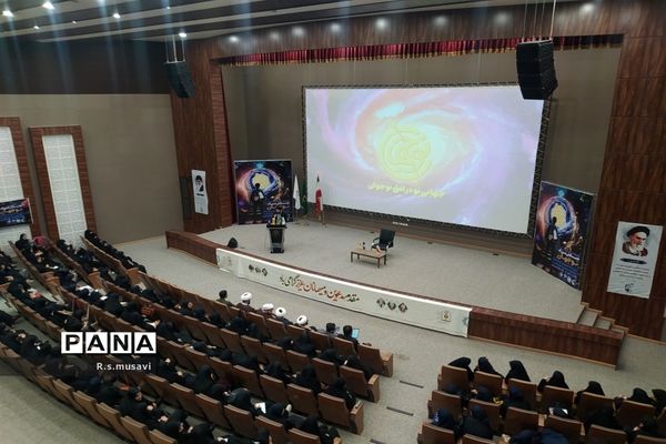 همایش نوجوانان دانش آموز با عنوان نو جهان در اردوگاه ۱۵ خرداد قم