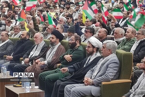 به مناسبت هفته بسیج و مقاومت، اجتماع شکوه مقاومت بسیجیان شهرستان پردیس