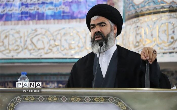 حضرت فاطمه الزهرا (س) شایسته‌ترین الگو برای بانوان ایران زمین است