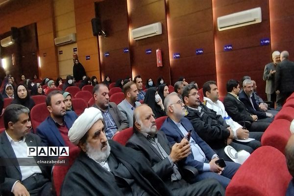 حضور وزیر کشور در همایش تبیینی بسیج شهرستان فیروزکوه