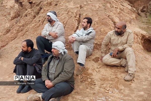 مرور درس‌های شهیدحسن باقری توسط معلمان فارس