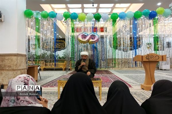 برگزاری جشن یک سالگی دوره بینهایت در استان قم