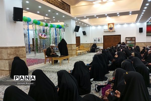 برگزاری جشن یک سالگی دوره بینهایت در استان قم