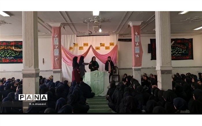 گرامیداشت ولادت حضرت زینب کبری (س) در دبیرستان سید احمد فاتحی قم