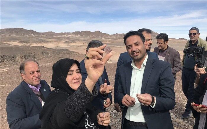 زنجیره ارزش سنگ‌های قیمتی خوسف تکمیل می‌شود