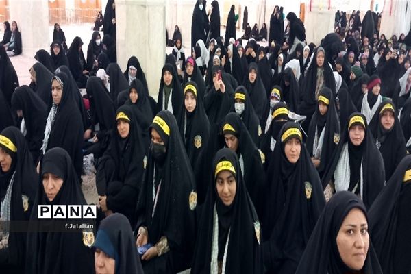 رزمایش ۳۱۳ حلقه صالحین بسیج استان قم در حرم حضرت معصومه (س)