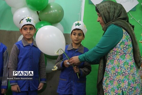برگزاری جشن قرآن در دبستان تزکیه ناحیه یک شهرری