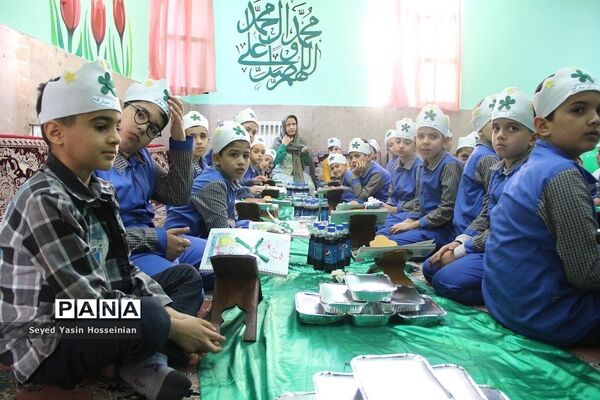 برگزاری جشن قرآن در دبستان تزکیه ناحیه یک شهرری