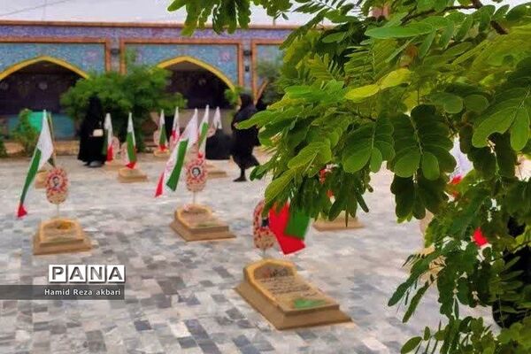 حضور دختران دانش‌آموز رودهن در اردوی راهیان نور