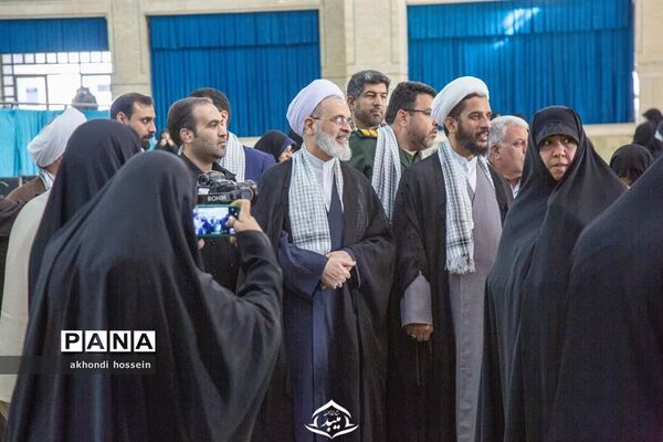 دیدار عضو شورای عالی انقلاب فرهنگی با اعضای حلقه‌های صالحین آموزشگاه‌های شهرستان میبد