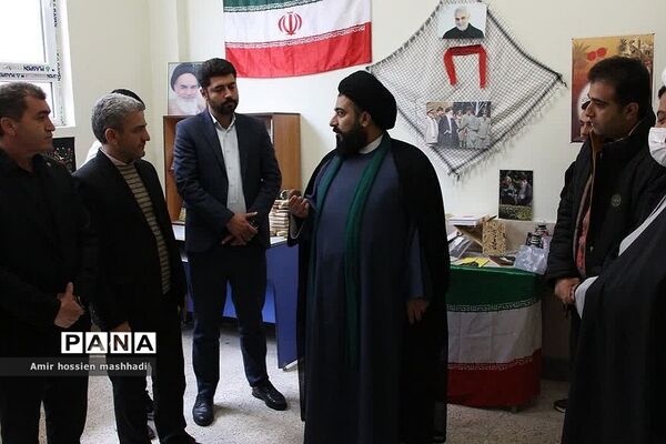 تجهیز و راه‌اندازی کتابخانه تخصصی دبیرستان ابن‌سینا رودهن