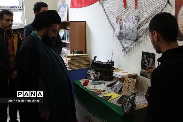 تجهیز و راه‌اندازی کتابخانه تخصصی دبیرستان ابن‌سینا رودهن