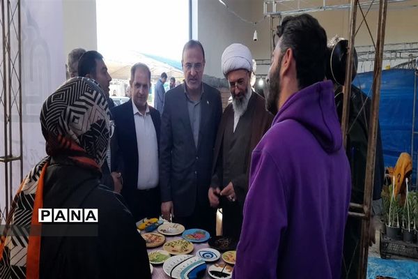 نمایشگاه کار آفرینی صنایع دستی و مشاغل خانگی در میاندورود