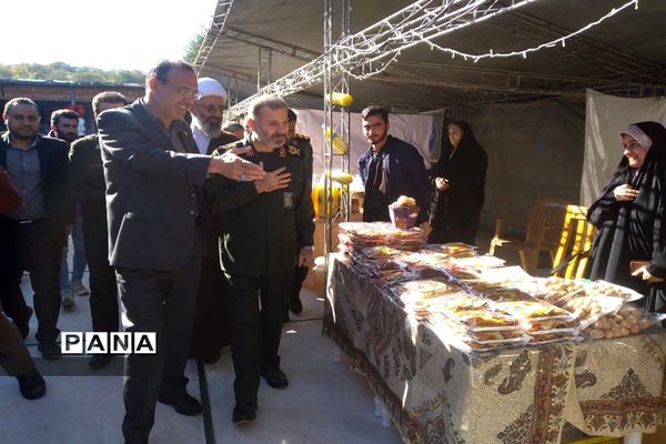 نمایشگاه کار آفرینی صنایع دستی و مشاغل خانگی در میاندورود