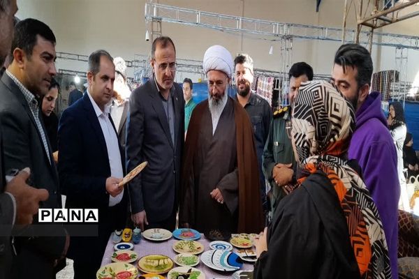 نمایشگاه کار آفرینی صنایع دستی و مشاغل خانگی در میاندورود