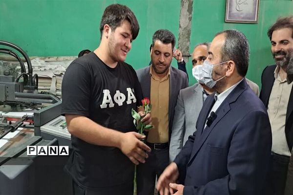 بازدید استاندار خراسان جنوبی از مجتمع چاپ و نشر خراسان جنوبی