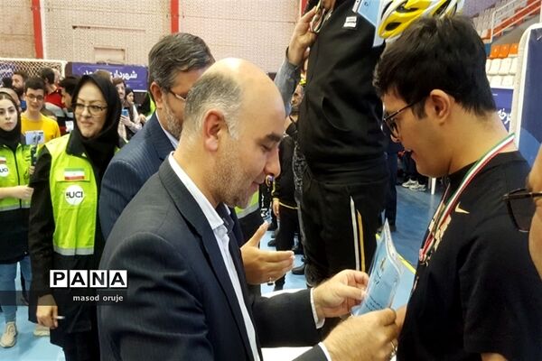 مسابقات دوچرخه سواری دانش‌آموزان بانیاز ویژه ذهنی
