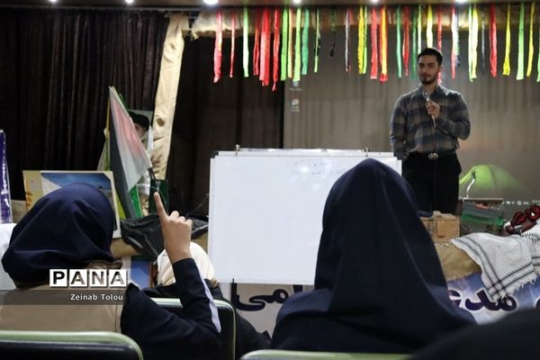 کارگاه آموزش مقدماتی خبرنگاری ویژه دانش‌آموزان دختر  ناحیه ۵