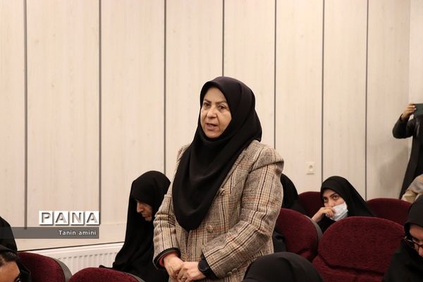 برگزاری کارگاه توجیهی  برنامه کشوری فراگیر پرورشی  در رودهن با حضور معاون پرورشی اداره کل آموزش و پرورش  شهرستان‌های تهران