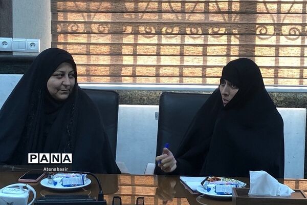 مراسم تقدیر از مربیان و مسئولین اردوی راهیان نور در ناحیه دو ری