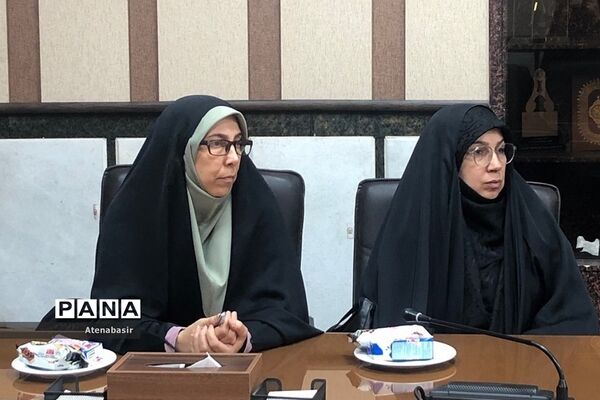 مراسم تقدیر از مربیان و مسئولین اردوی راهیان نور در ناحیه دو ری