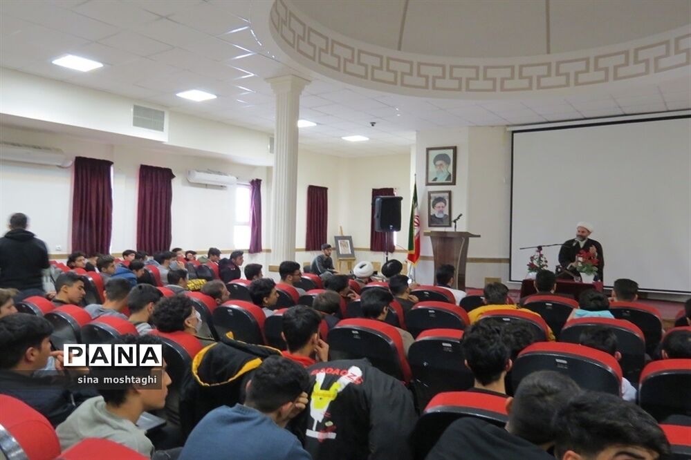 محفل قرآنی هنرستان امام خمینی(ره) شهرستان بجنورد