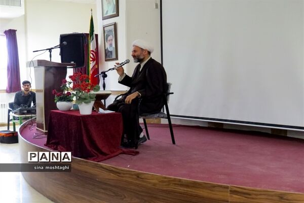 محفل قرآنی هنرستان امام خمینی(ره) شهرستان بجنورد