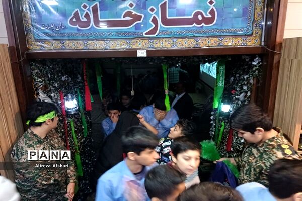 گرامیداشت یاد و خاطره شهدای دانش‌آموز  در دبیرستان هدایت قم