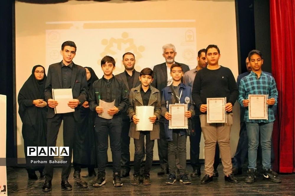 جلسه رؤسای شورای دانش‌آموزی پسران منطقه ۱۶