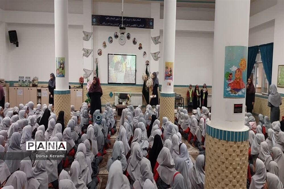 جشن تولد خیر مدرسه‌ساز در جمع دانش‌آموزان