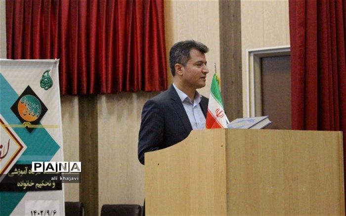 انسان‌های صادق و مقتدر مهارت‌های لازم را در دوران حساس زندگی کسب کرده‌اند