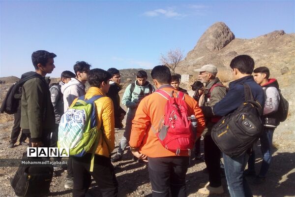 ‌کوه‌پیمایی هنرجویان هنرستان شهید‌دیواندری سبزوار
