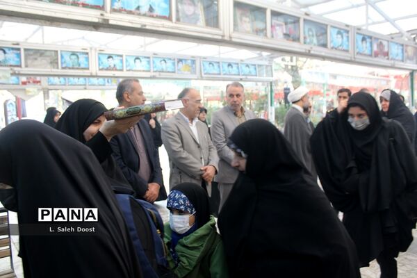 اعزام دانش‌آموزان مدارس دخترانه ناحیه چهار قم به اردوی راهیان نور