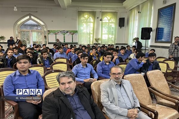یادواره شهدای دبیرستان نمونه دولتی حاج محمد ایزدی در قم