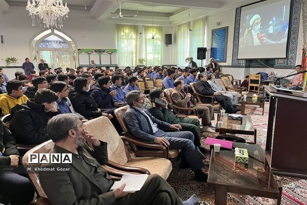 یادواره شهدای دبیرستان نمونه دولتی حاج محمد ایزدی در قم