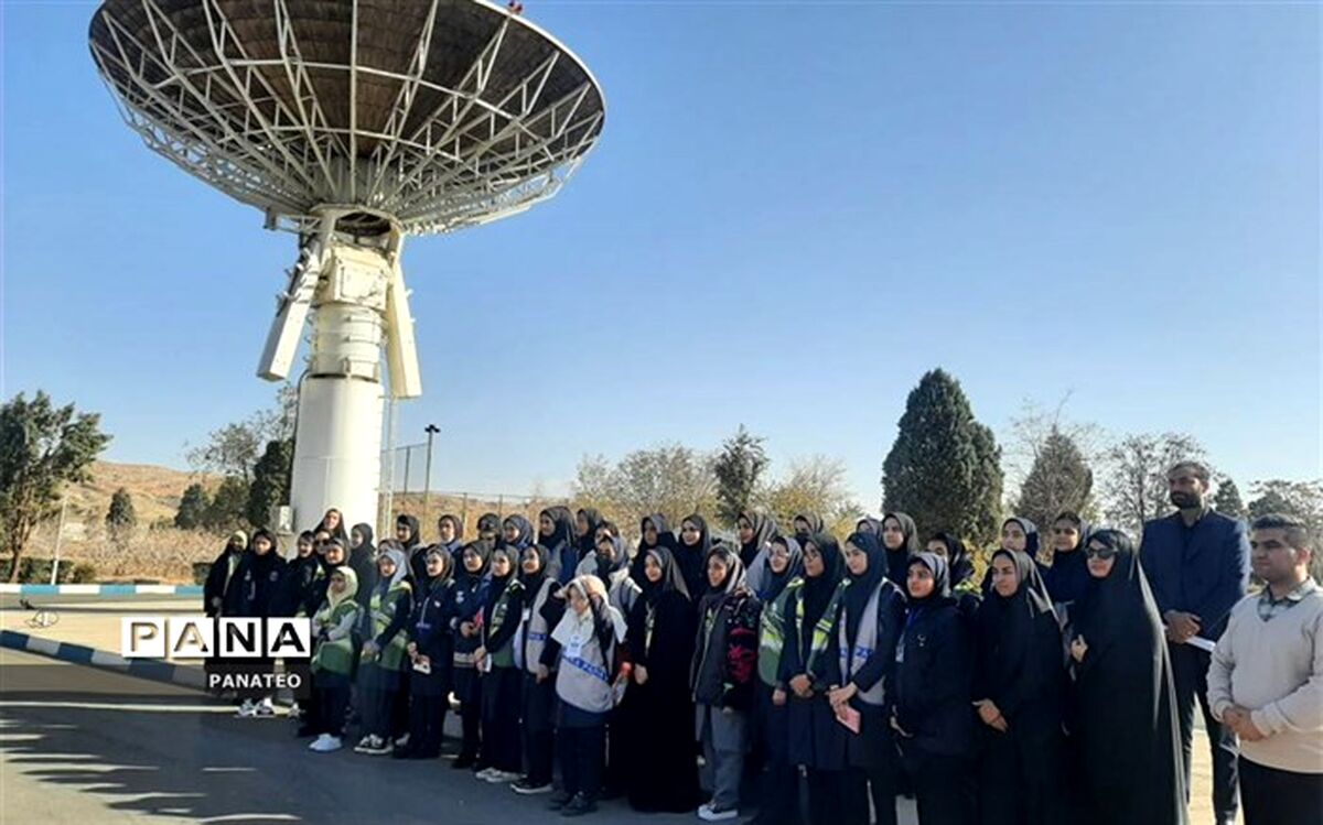 آشنایی دانش‌آموزان شهرستان‌های تهران با توانمندی متخصصان ایرانی در مرکز فضایی ماهدشت
