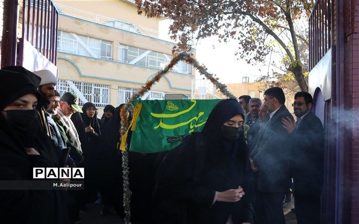 دانش‌آموزان شهرکردی به اردوی راهیان نور اعزام شدند