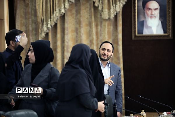 نشست خبری مشترک سخنگوی دولت و رئیس سازمان برنامه و بودجه