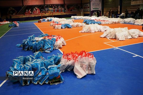 جشن لبخند دانش‌آموزان با جهاد توزیع نوشت افزار در آذربایجان غربی