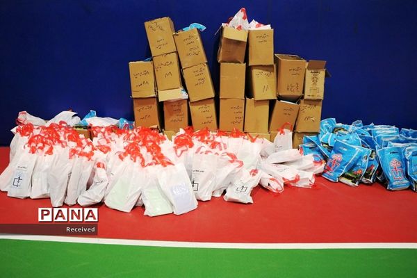 جشن لبخند دانش‌آموزان با جهاد توزیع نوشت افزار در آذربایجان غربی