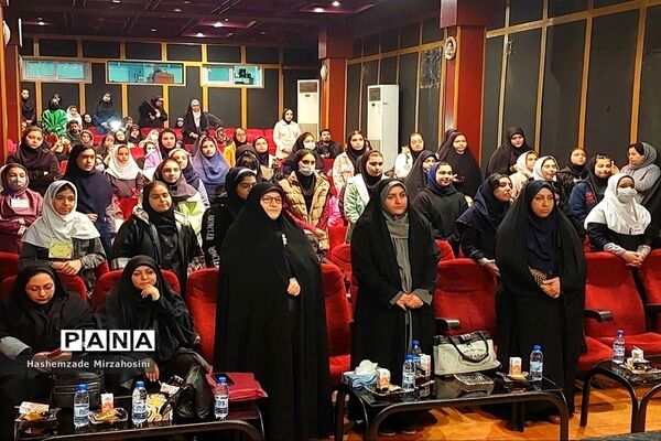 اولین جلسه رؤسای شورای دانش‌آموزی  دختران منطقه ۱۶