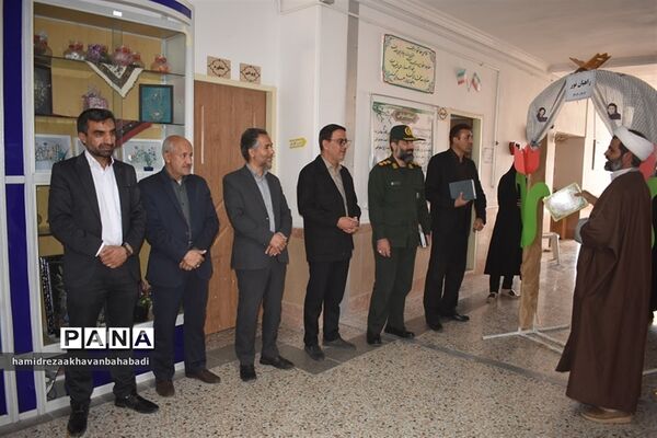 اعزام دانش‌آموزان دختر بهاباد به اردوی راهیان نور