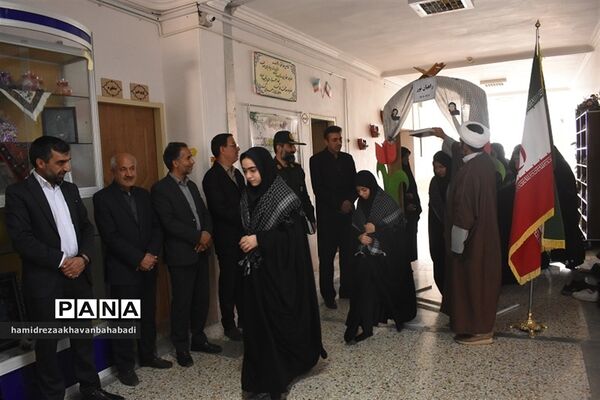 اعزام دانش‌آموزان دختر بهاباد به اردوی راهیان نور