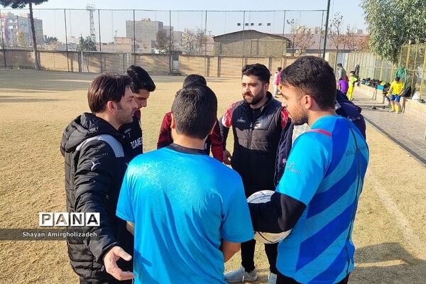 برگزاری مسابقات فوتبال مدارس مقطع ابتدایی در شهرستان قرچک